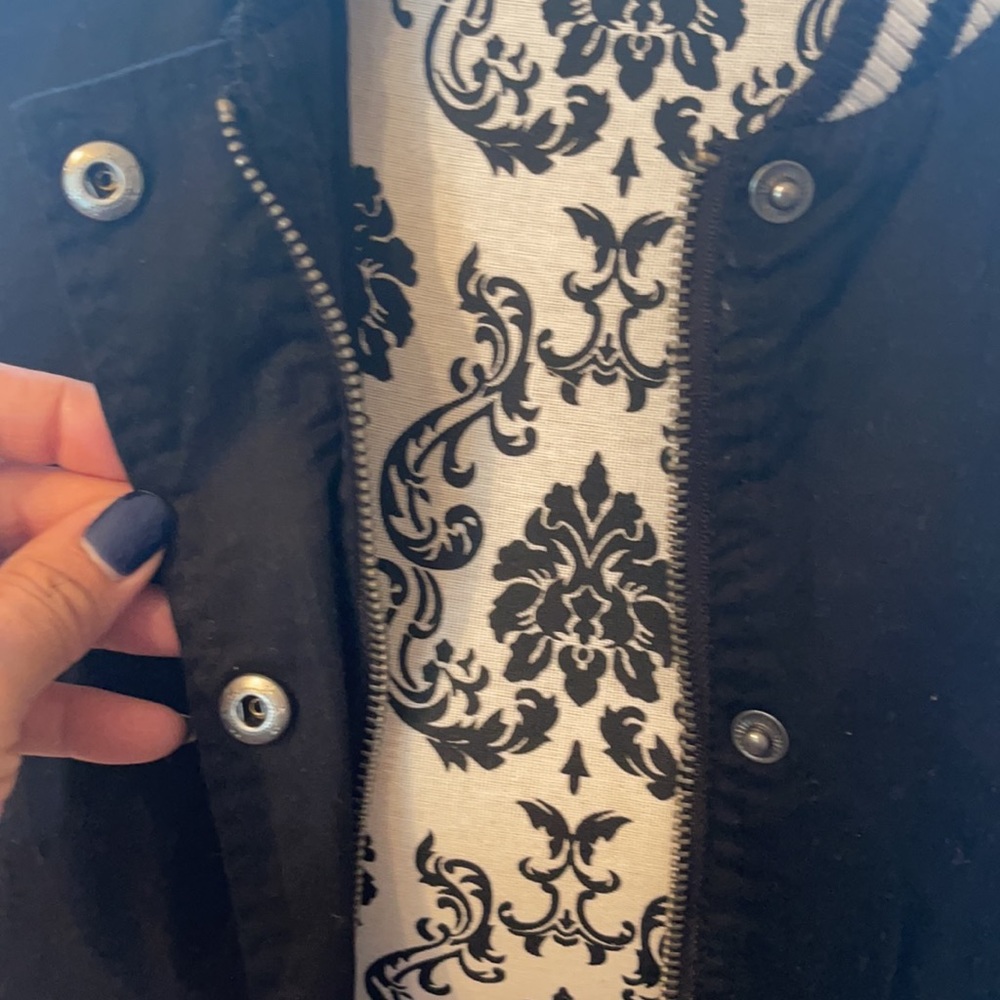 Black Light Weight Jacket - image 3